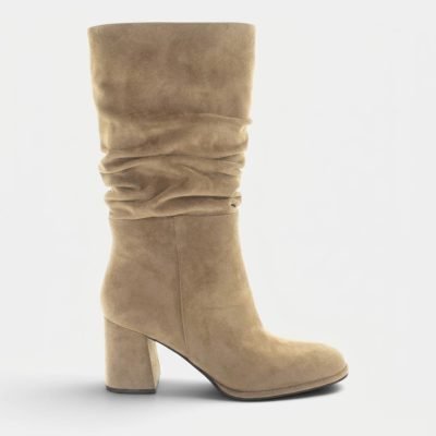 Stivali tacco blocco gambale pieghe beige